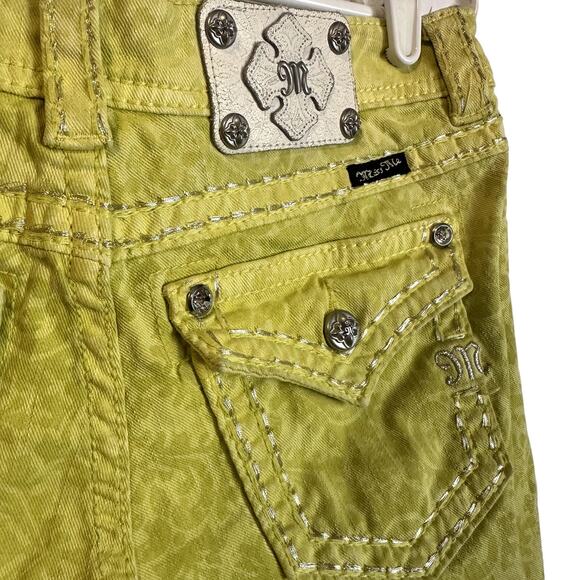 Miss Me Cargo Bermuda Shorts Yellow Size 28 CP4021m3 Like New - Picture 2 of 13